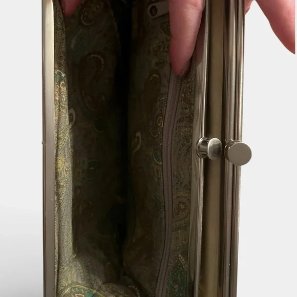 HOBO Leather Frame Clutch Wallet Beige Taupe Kisslock Organizer Vintage Style - Picture 3 of 5